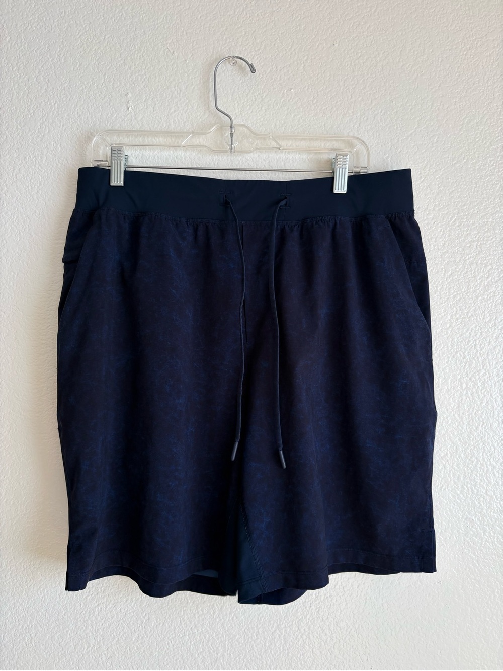 lululemon athletica Men's Athletic Shorts in Navy Blue